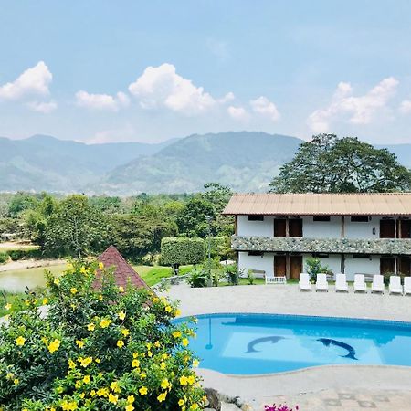 Hosteria Tierra Dorada Yantzaza Dış mekan fotoğraf